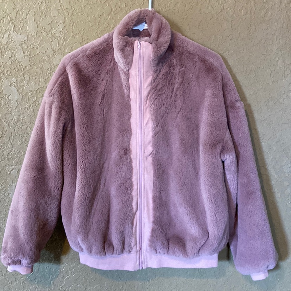 Listicle faux fur bomber jacket